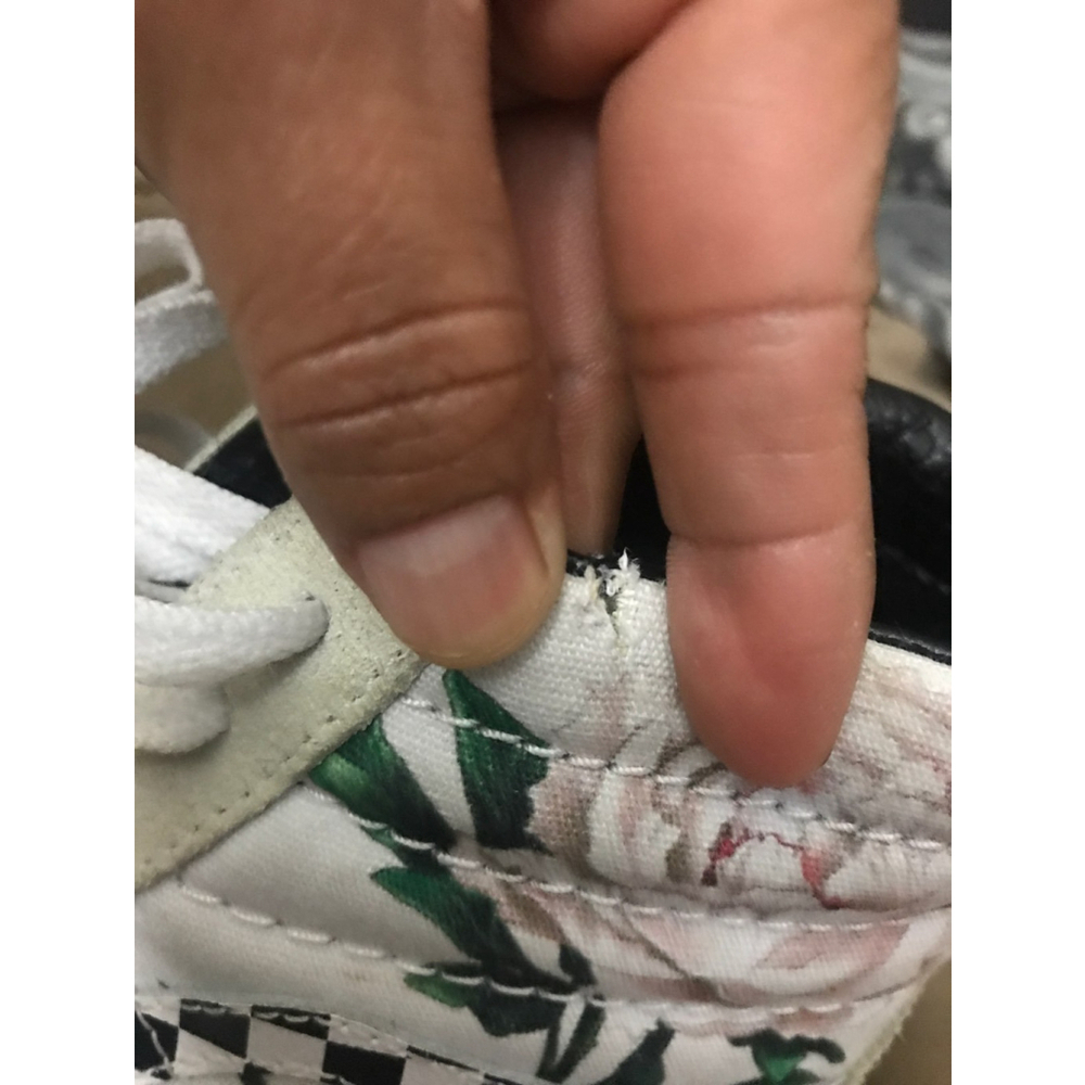 Vans - Picture 7 of 9